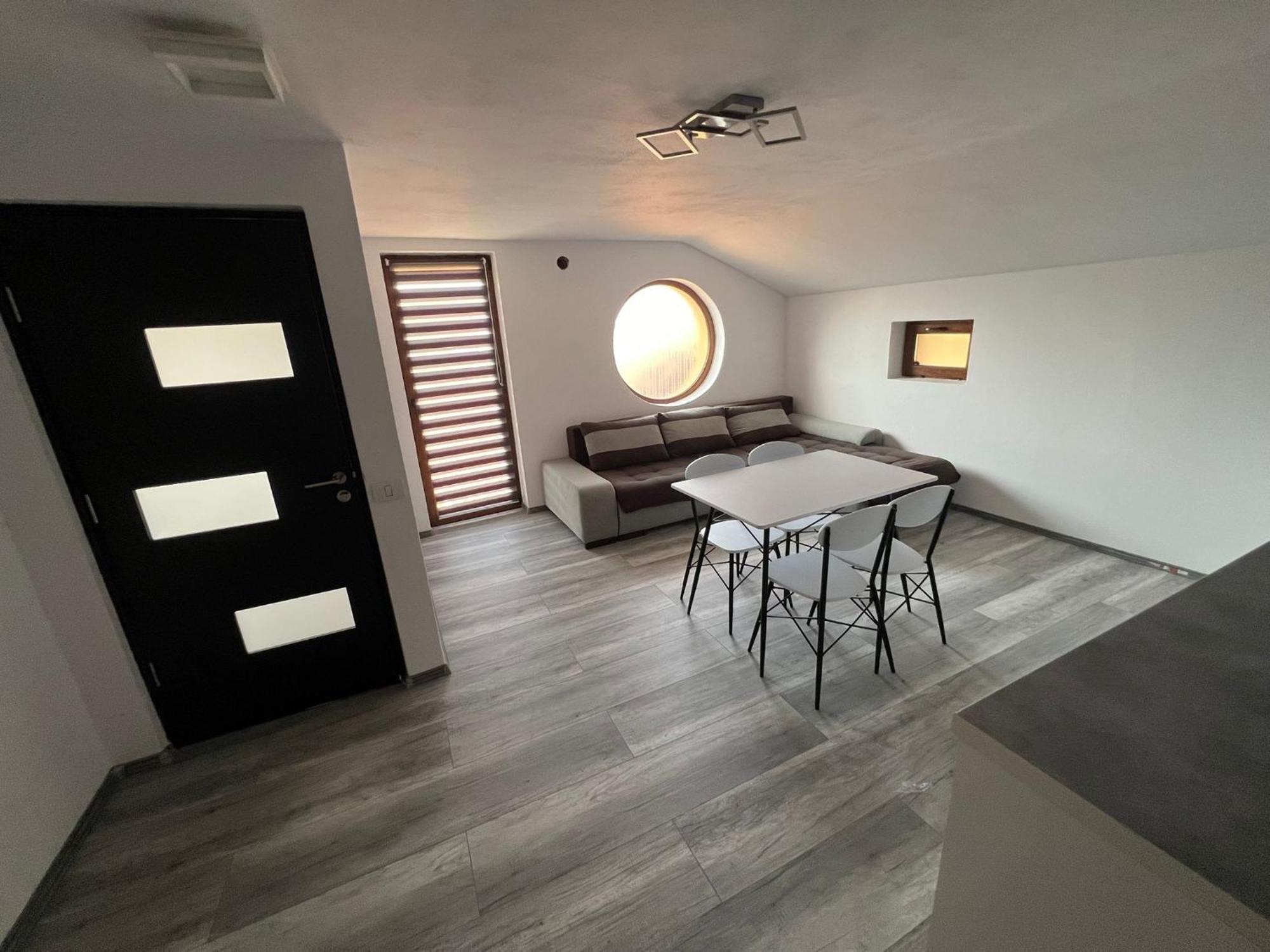 Apartament Casa Dragoeni Târgu Jiu エクステリア 写真